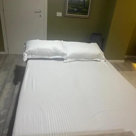 Juri Center - Near Stadium & Pyramid Apartment *