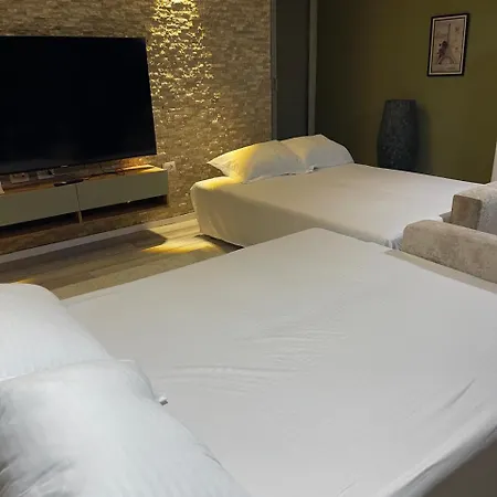 Apartment Juri Center - Near Stadium & Pyramid *